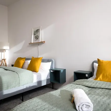 Appartement Sonnig & Helle Alexanderplatz In 15min Zu Erreichen, Herthastrasse Sehr Schoen Und Gross Fuer Gruppen Geeignet Berlin