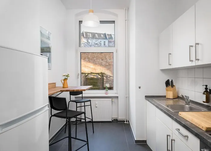 Sonnig&helle Alexanderplatz In 15min Zu Erreichen, Herthastraße Sehr Schön Und Groß Für Gruppen Geeignet Apartamento *