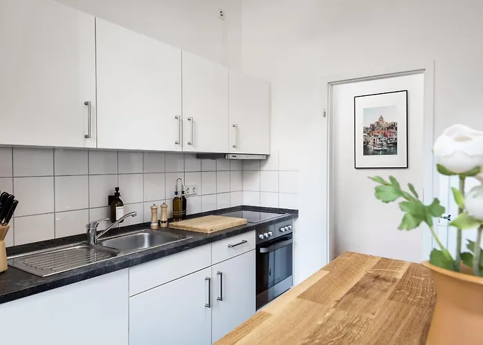 Apartman Sonnig & Helle Alexanderplatz In 15min Zu Erreichen, Herthastrasse Sehr Schoen Und Gross Fuer Gruppen Geeignet